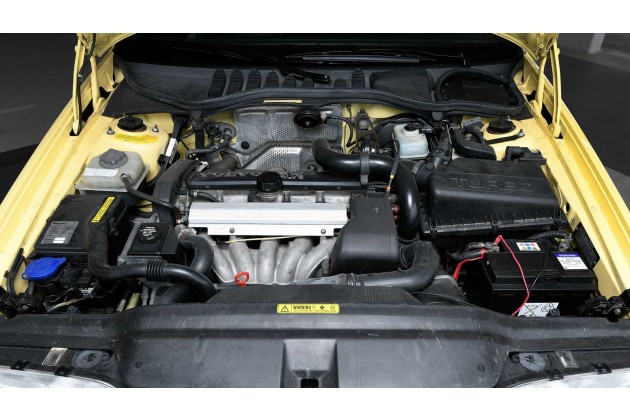 Volvo 850 T5 R vs. Volvo V60 Polestar