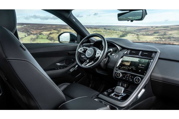 Jaguar E Pace P300e 2021 im Test