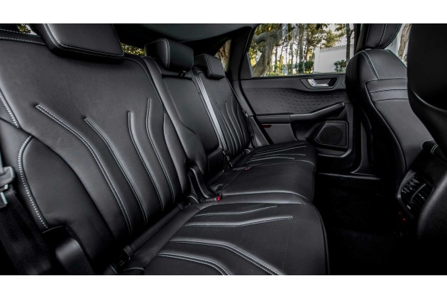 Ford Kuga Vignale EcoBlue Hybrid 2020 On Location