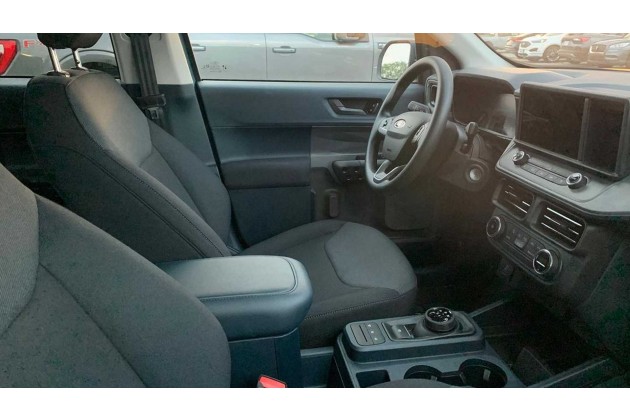 2022 Ford Maverick XL Interior View