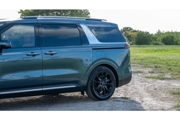 2022 Kia Carnival Exterior