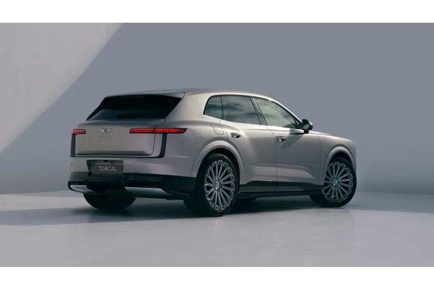 2028 Bentley Torcal Electric SUV Bright Design Spec