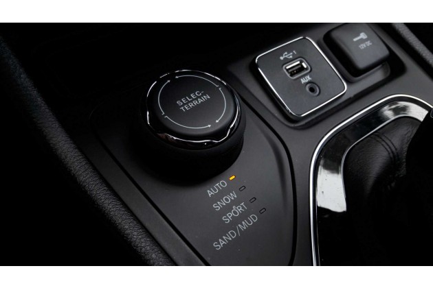 Jeep Cherokee 2019 Night Eagle Test