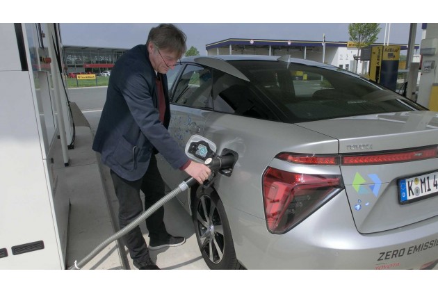 Auftanken des Mirai in Münster