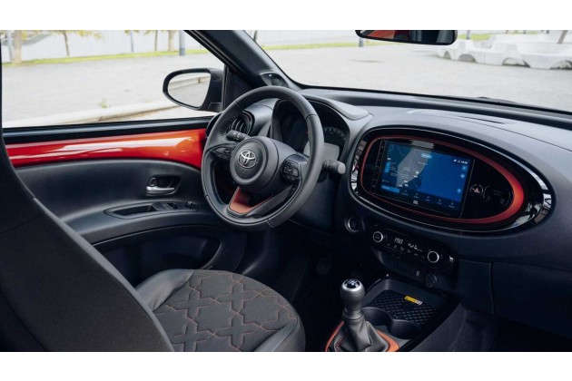 Toyota Aygo X 2022 mit 5 Gang Schaltgetriebe im Test