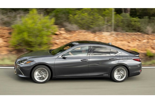 Lexus ES 300h 2021 im Test