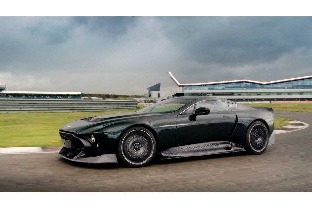 Aston Martin Victor Race Track