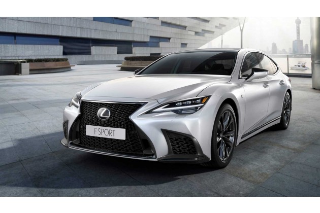 Lexus LS Facelift 2021 der F Sport von schräg vorne