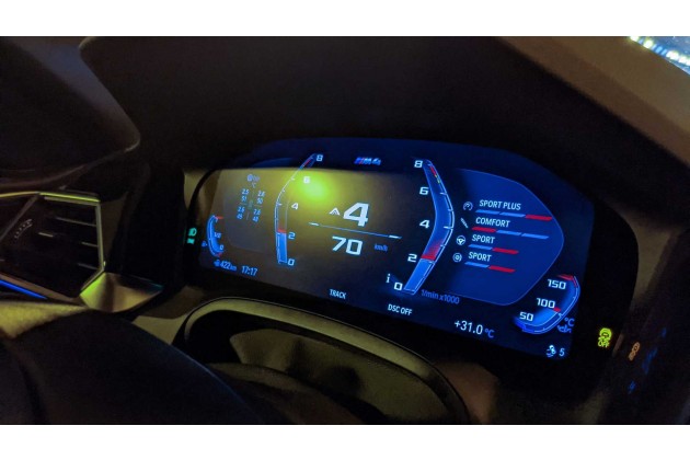BMW M4 2021 Roadtrip
