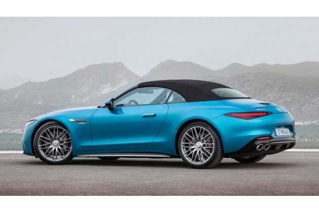 2023 Mercedes AMG SL43 Side View