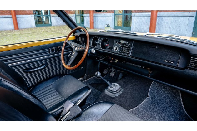Toyota Corolla KE25 1974