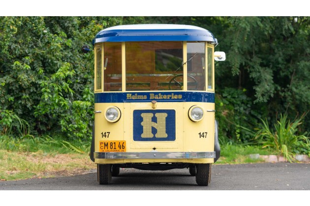 1936 Twin Coach Helms Bakery Delivery Truck