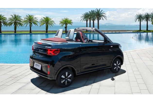 Wuling Hong Guang Mini EV Cabrio Exterior Rear Three Quarter View