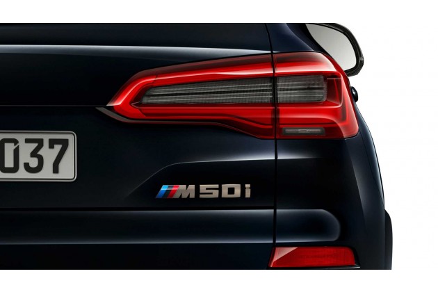 BMW X5 M50i