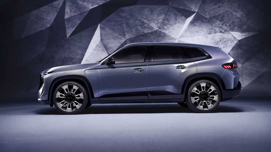 BMW XM mit werksseitigen Individual-Lackierungen