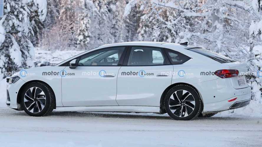 Foto - Volkswagen Aero B, il prototipo spiato sulla neve