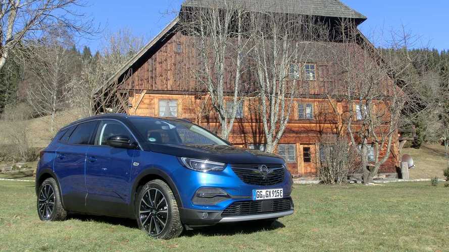 Opel Grandland X Hybrid4 (eigene Bilder mit Kofferraum)