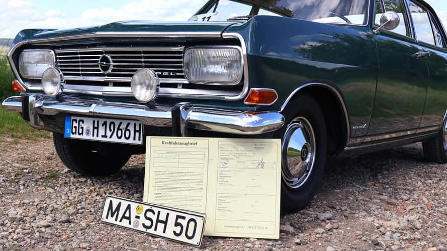 Unterwegs mit Sepp Herbergers Opel Rekord B (1966)