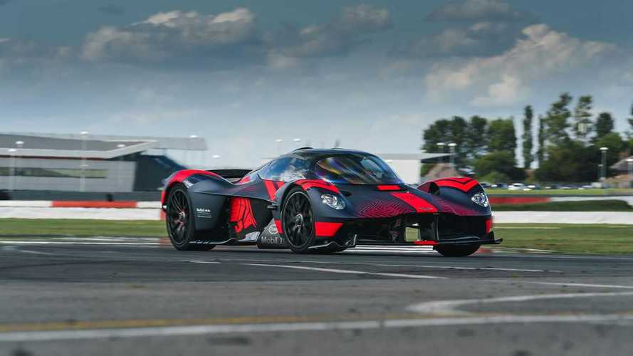 Aston Martin Valkyrie und Valhalla On Track