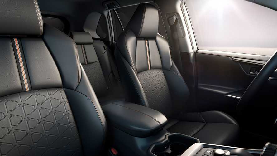 Toyota RAV4 ADVENTURE (2021)