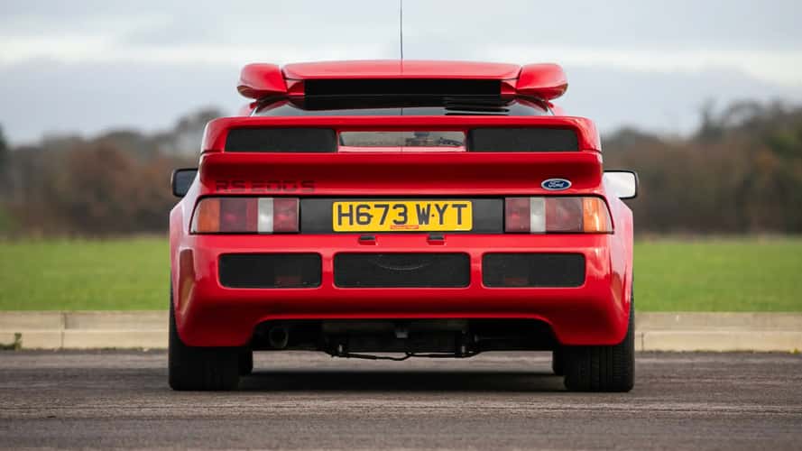 Ford RS200 S in Rot zur Versteigerung bei Iconic Auctioneers